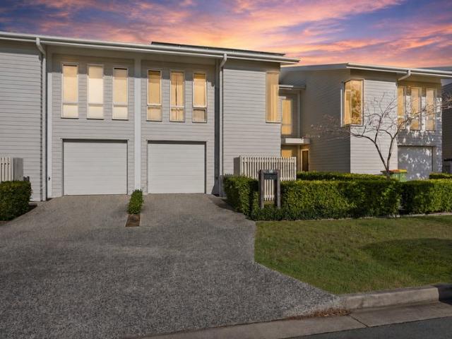 Townhouse for sale in Fernbrook, Queensland
