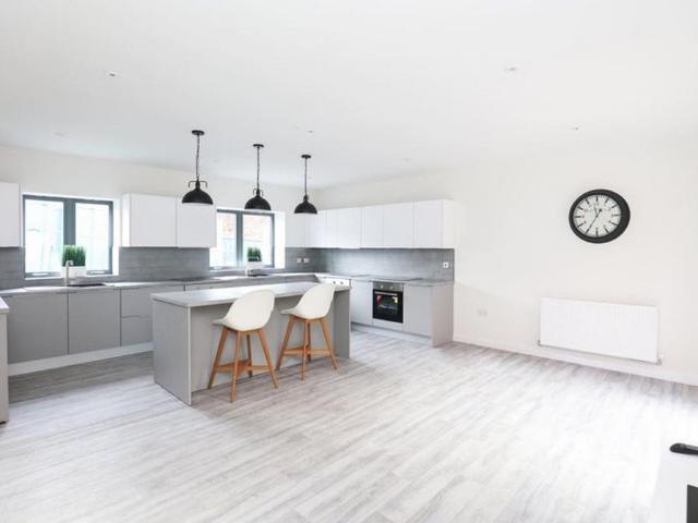 House for rent in Saint Vincent's, Netherthorpe