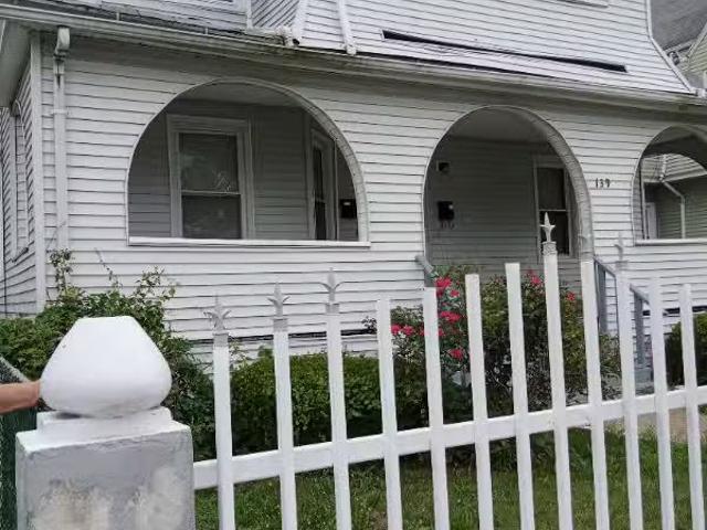 Condo for rent in Springfield