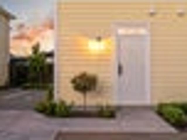 Townhouse for sale in Spreydon, Canterbury