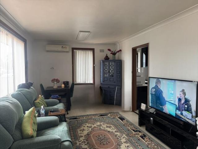 House for rent in Busby, Sydney