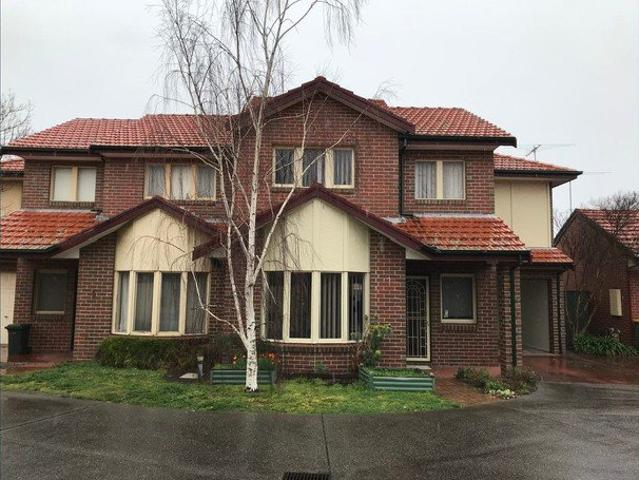 Townhouse for rent in Camerons Creek, Victoria