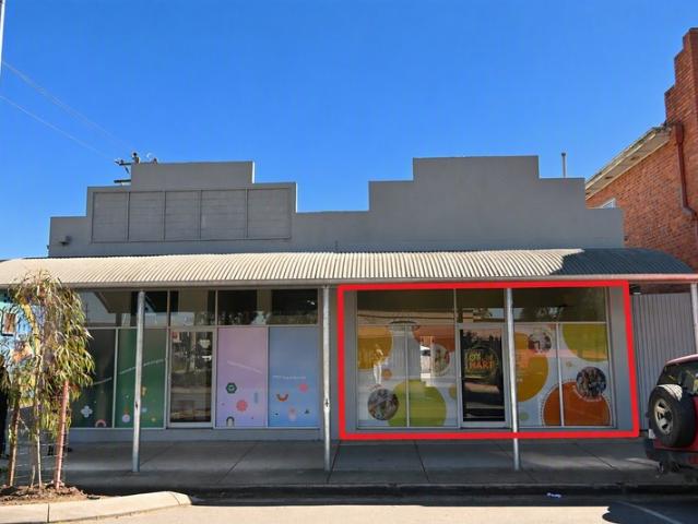 Retail for rent in Lavington, Albury