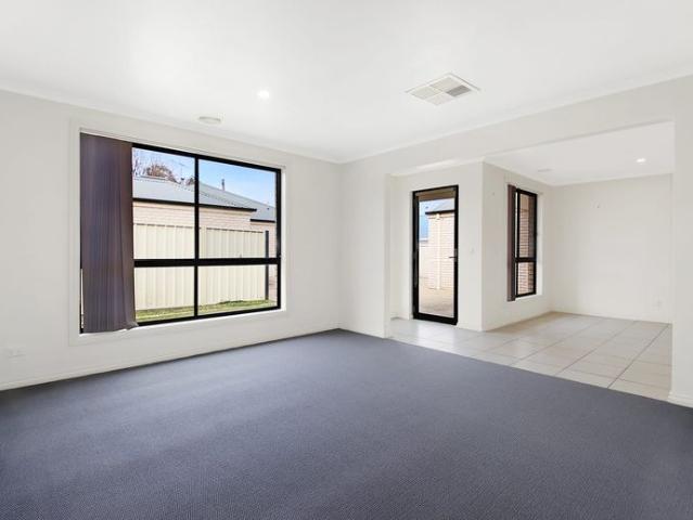 Townhouse for rent in Albury, New South Wales