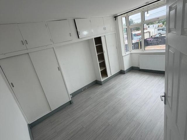 House for rent in London Borough of Merton, Collier's Wood