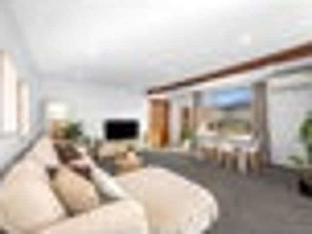 House for sale in Chaslands, Canterbury