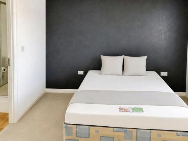House for rent in Stoke Park, Cheswick