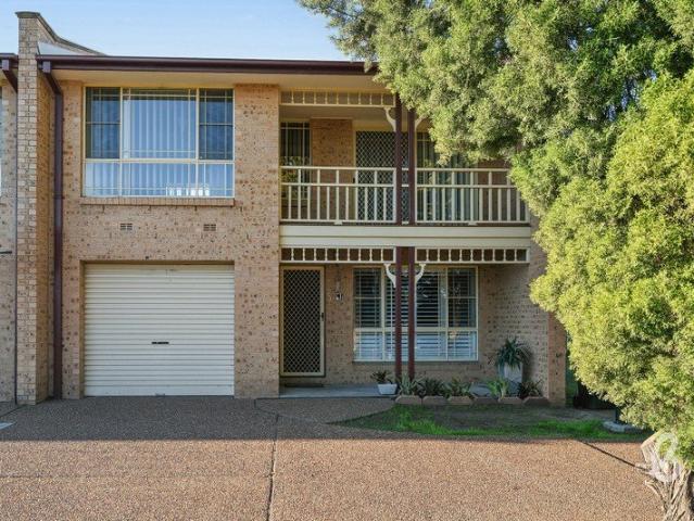 Townhouse for sale in Singleton Heights, New South Wales