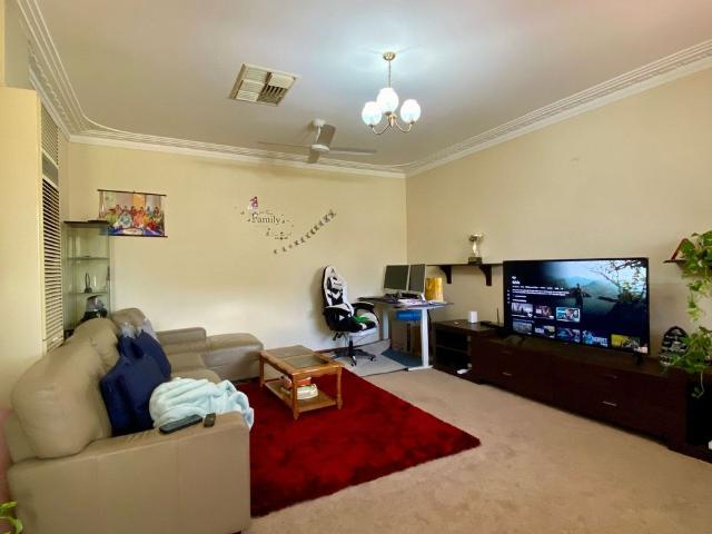 Apartment for rent in Carlisle, Western Australia