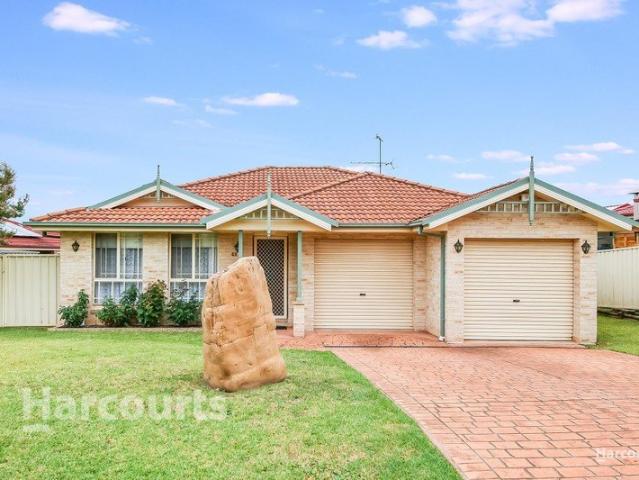 House for rent in St Helens Park, Sydney
