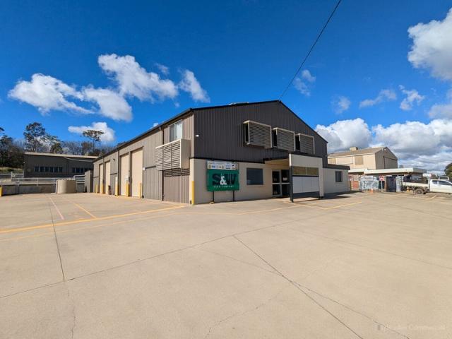 Warehouse for rent in Toowoomba, Queensland