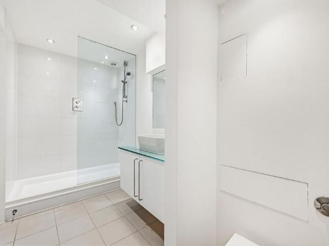 Apartment for rent in Brompton, Greater London