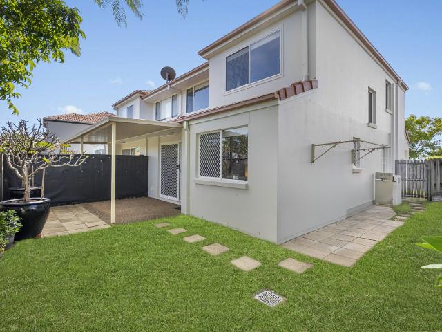 Townhouse for sale in Fernbrook, Queensland