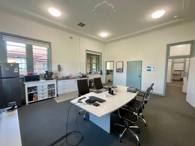 Warehouse for rent in Newcastle, Newcastle-Maitland
