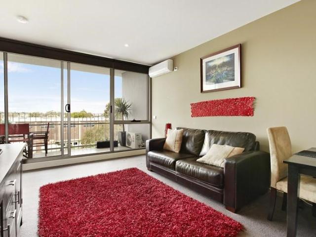 Apartment for rent in St Kilda, Melbourne