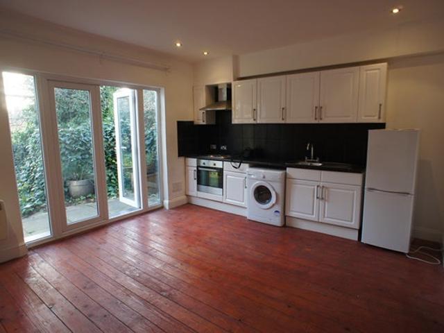Apartment for rent in Streatham Hill, Greater London