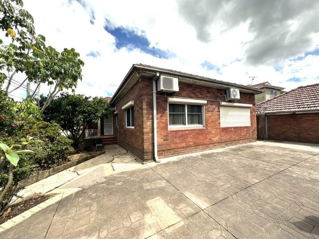 House for rent in Yagoona, Sydney