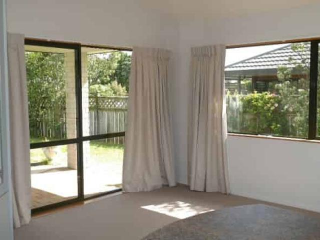 House for rent in Waikanae Beach, Wellington