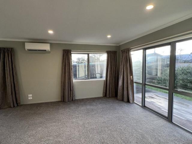 House for rent in Chaslands, Canterbury