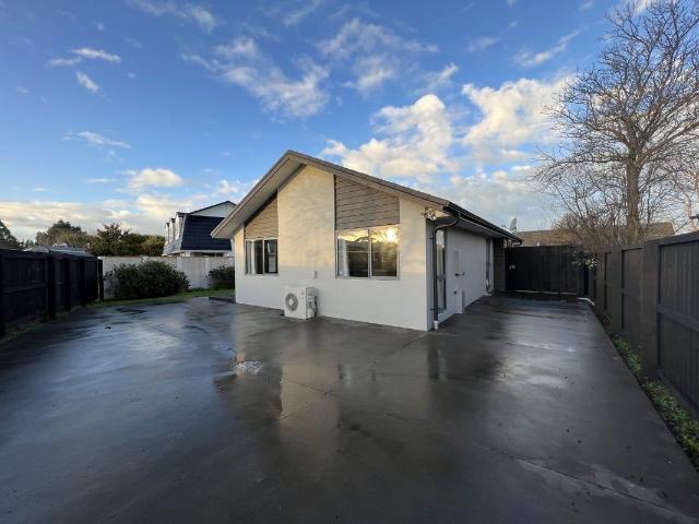 House for rent in Chaslands, Canterbury