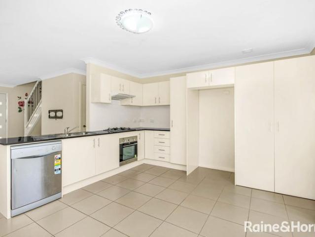Townhouse for rent in Sydney, New South Wales