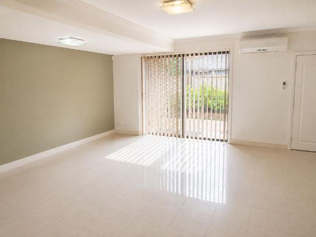 Townhouse for rent in Sydney, New South Wales