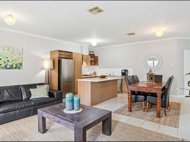 Townhouse for rent in Horseshoe Creek, South Australia