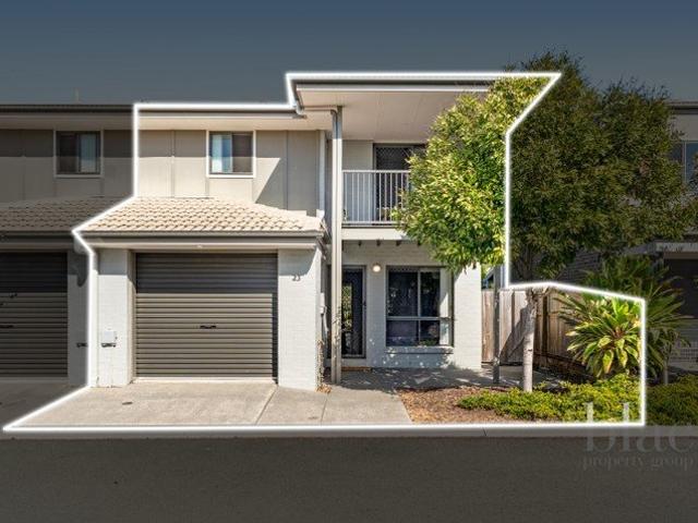 Townhouse for sale in Toombul, Queensland