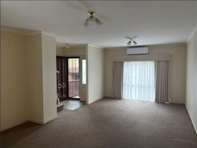 Townhouse for rent in Camerons Creek, Victoria