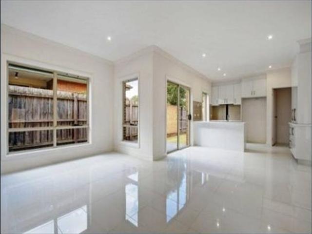 Townhouse for rent in Camerons Creek, Victoria