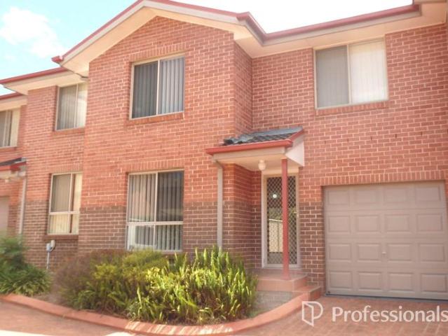 Townhouse for rent in Sydney, New South Wales