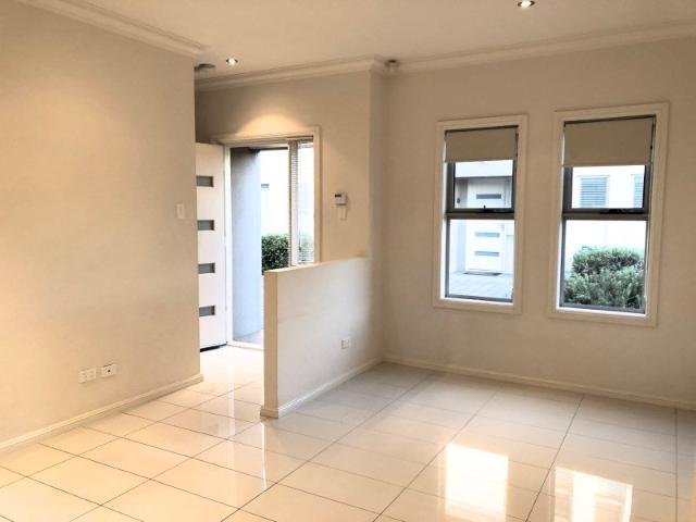 Townhouse for rent in Horseshoe Creek, South Australia