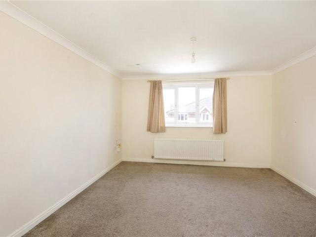 Apartment for rent in Lindley, West Yorkshire