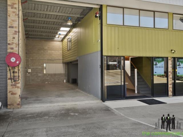 Warehouse for rent in Toombul, Queensland