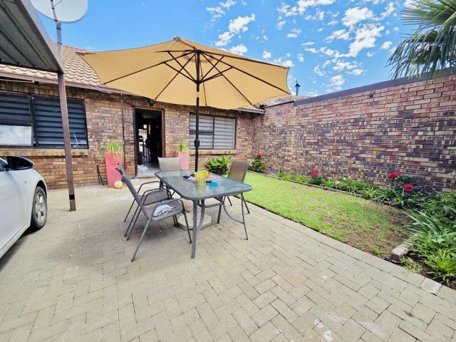 Townhouse for sale in Bloemfontein, Free State