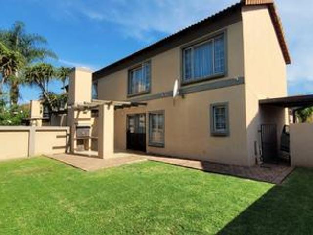 Townhouse for sale in Waterkloof, Gauteng