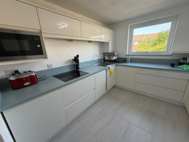 Apartment for rent in London Borough of Croydon, Addiscombe