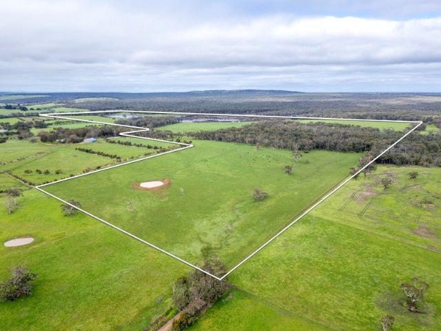 Cottage for sale in Heywood, Victoria