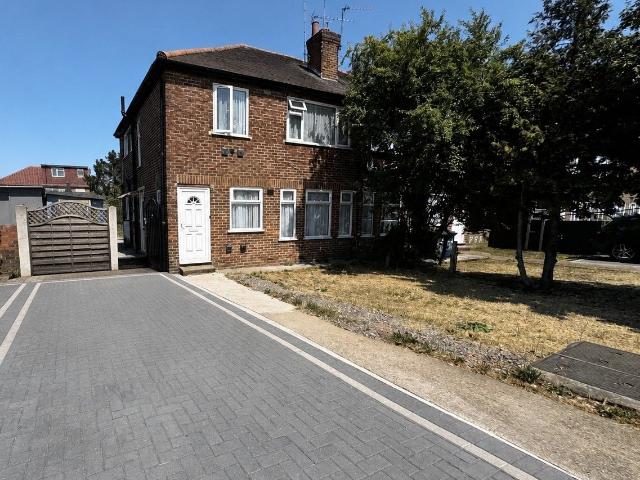 House for rent in London Borough of Ealing, Perivale