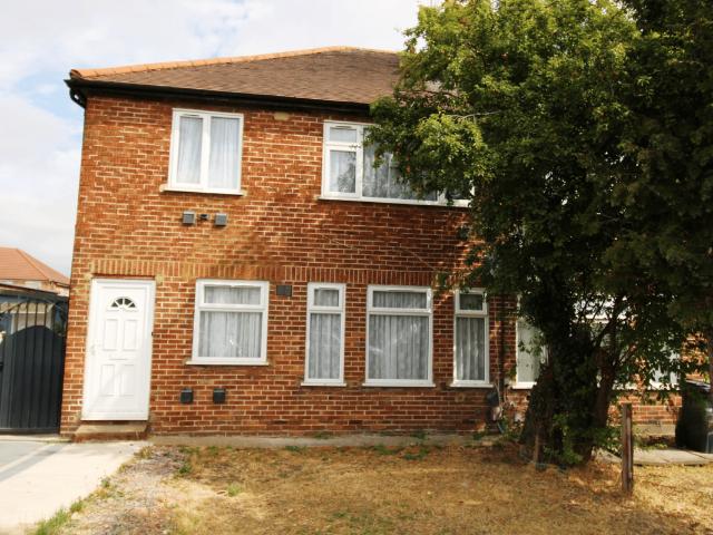 Apartment for rent in London Borough of Ealing, Perivale