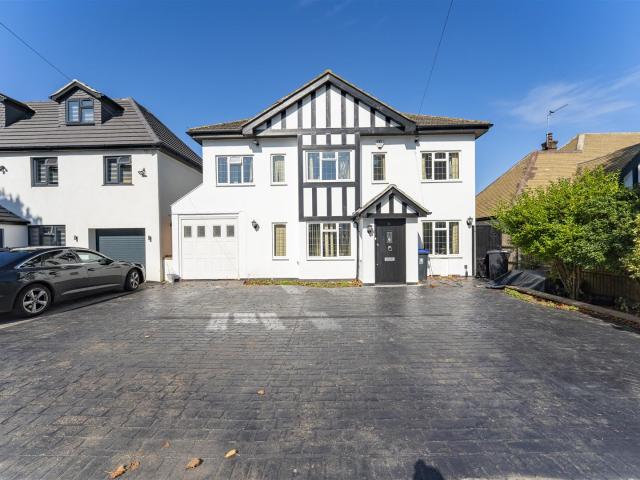 House for rent in Iver, Richings Park