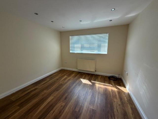 Apartment for rent in Iver, Richings Park