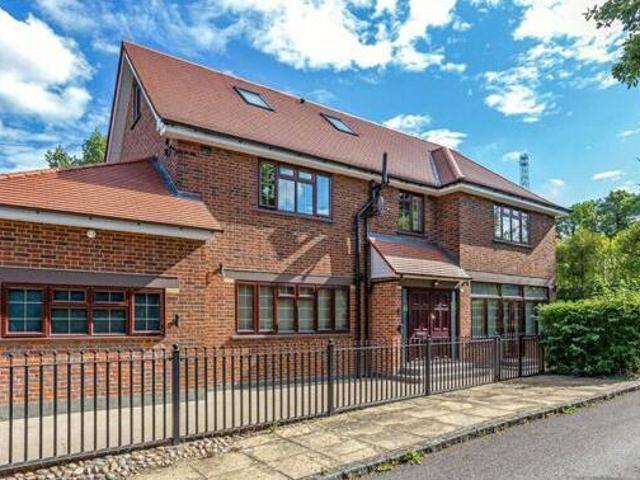 House for sale in Northwood