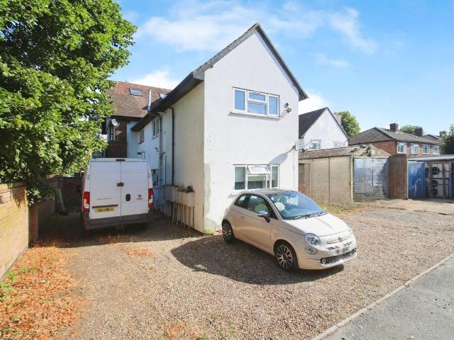 Apartment for rent in Iver, Richings Park