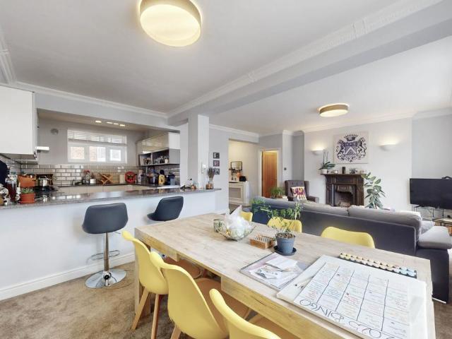 Apartment for rent in Maida Vale, Greater London