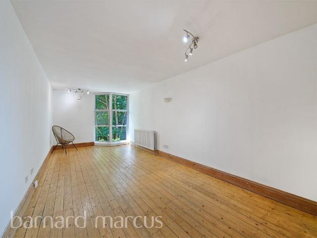 Apartment for rent in London Borough of Hounslow, Strand