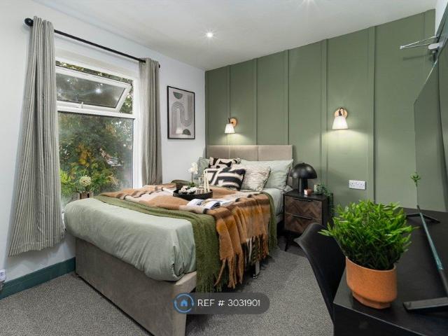 Room for rent in Whitecross, Warrington