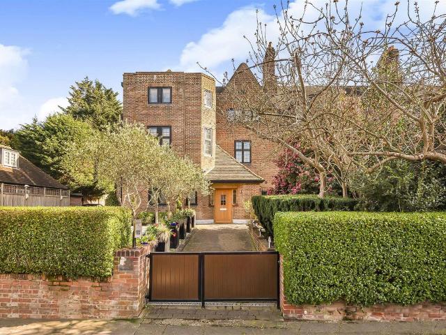 House for rent in Golders Green, Greater London
