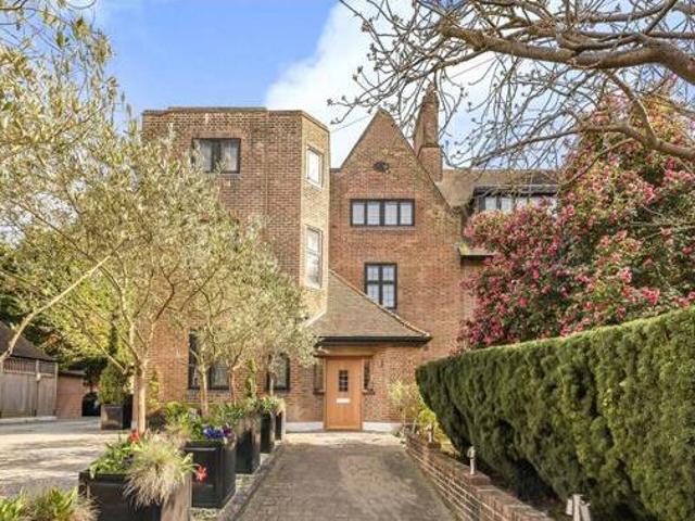 House for sale in Lyons, Greater London