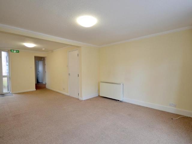Apartment for rent in Phippsville, Northampton